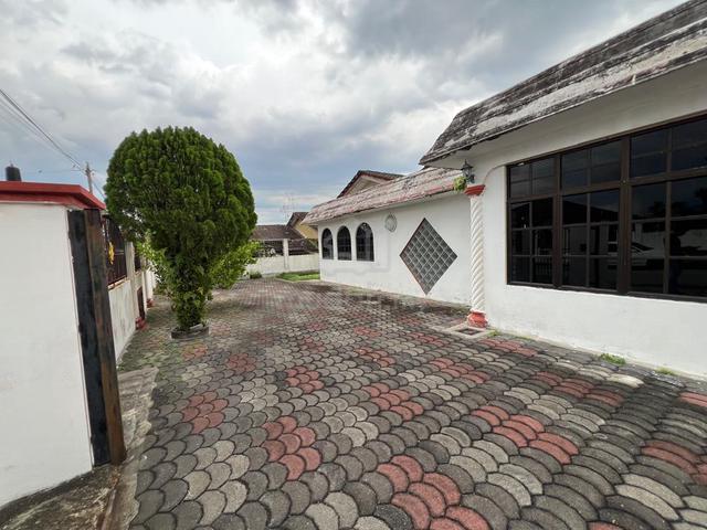 Banglo Corner Lot Bukit Meru- Taman Meru, Ipoh  Perak 5