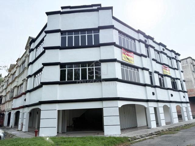 Bandar Tasik Kesuma 3 Storey Corner Shop For Rent 1