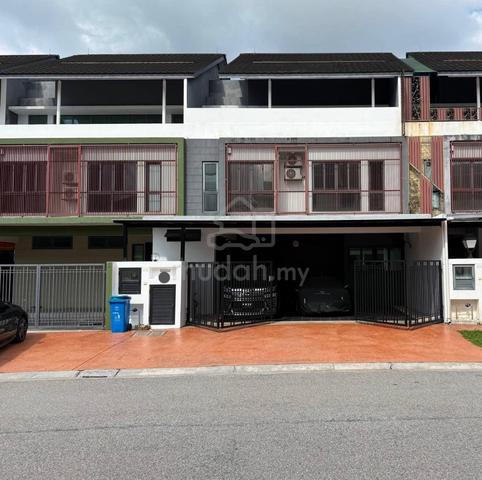 RENOVATED 3 Storey thistle grovev denai alam 1