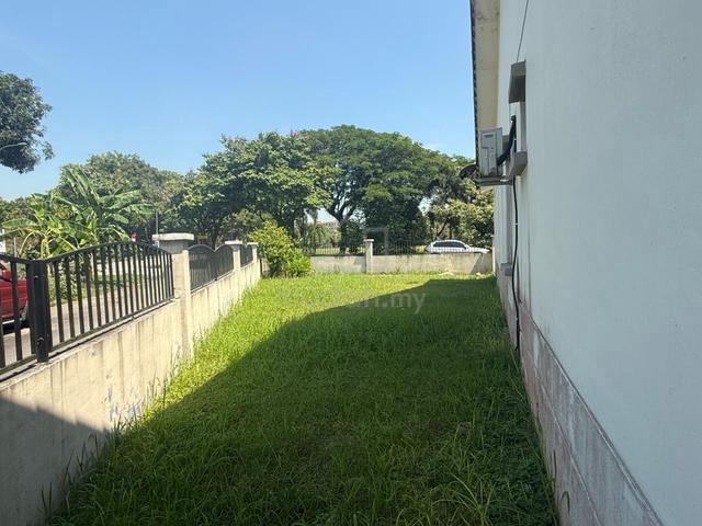 Kempas Indah single storey Setia Tropika 3 Bed Partially Furnished CIQ 2