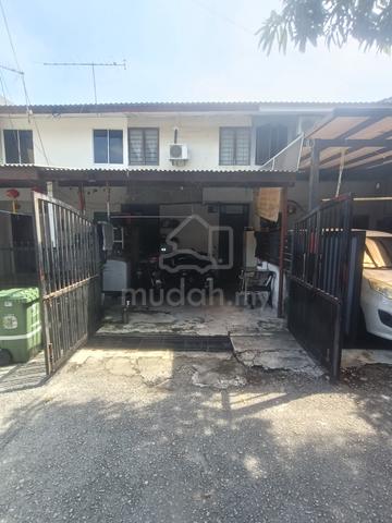 For sale : Double Storey Tmn Beringin. Low Deposit 1