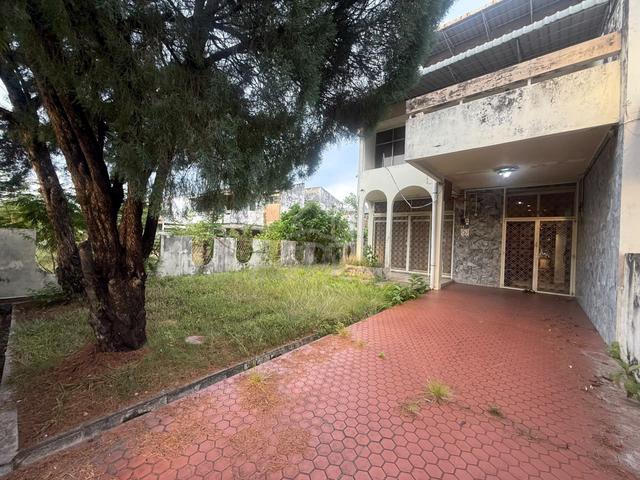2.5 Sty Semi-D | Main Road Frontage | Commercial Potential 1