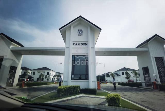 Eco Camdon Batu Kawan | Near IKEA | Design Village Fully Furnish| Room 1