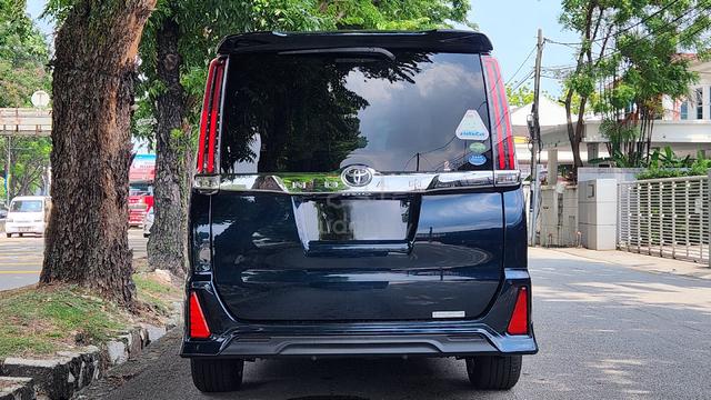 2017/2022 Toyota NOAH 2.0 (A) - 3
