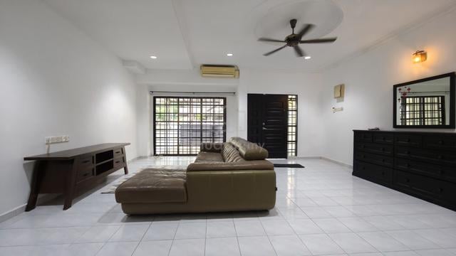 2 storey terrace | Sungai Batu | Teluk Kumbar | 1400sf | reno | Sale 1