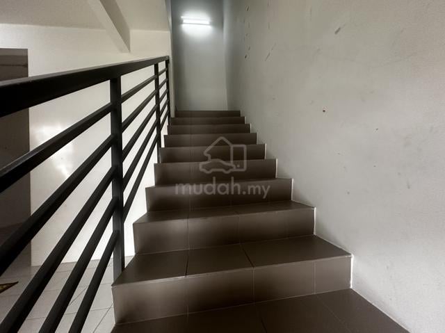 CHEAPEST TERRACE 4 BEDROOM Near Seri Iskandar Perak 5