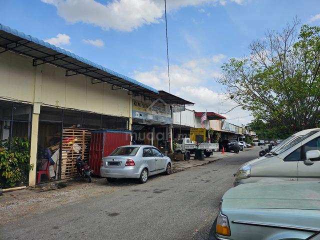 Single Storey Shoplot For Sale at Seberang Jalan Putra 1