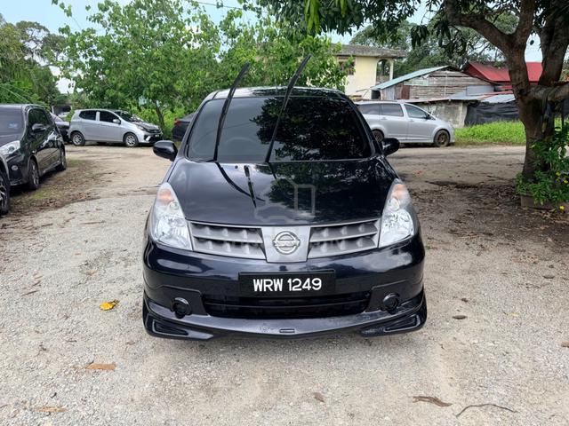 Nissan GRAND LIVINA 1.6 PREMIUM (A)-08 - 2