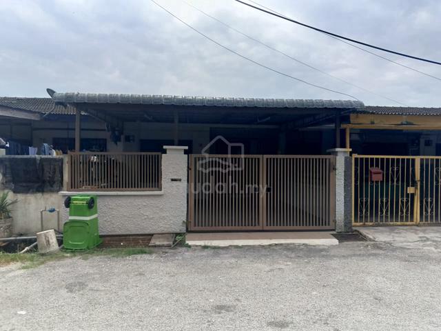 Teres Setingkat Taman Tas, Kuantan 1