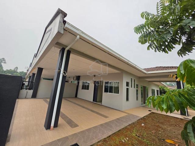For Sale , Tmn Glory Single Storey Corner unit , Location; 6 3/4 mile 1