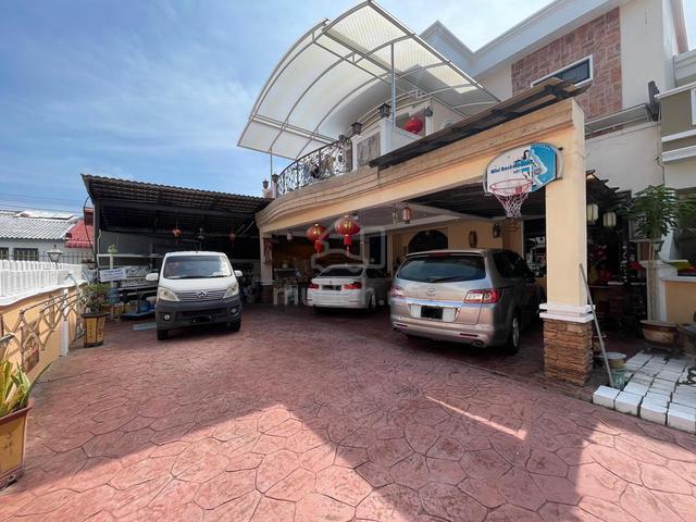 Semi-d Double Storey Batu Maung 1