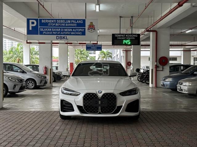 2023 BMW 420i coupe 4 door under Warranty - 2