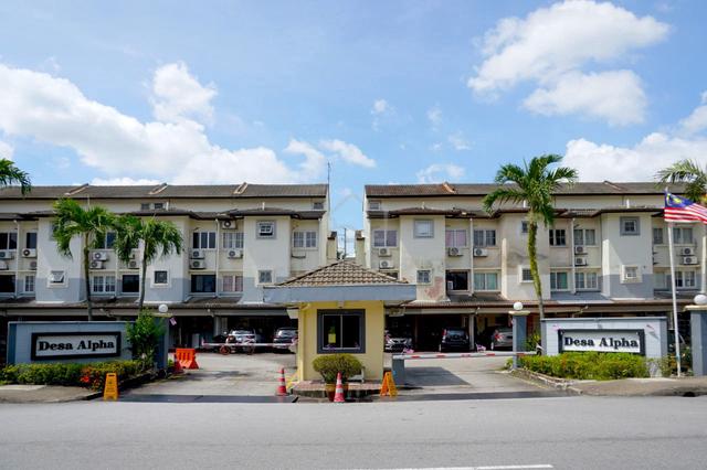 Upper Unit Townhouse @ Desa Alpha, Jalan Kangar, Taman Rainbow, Kuala 1