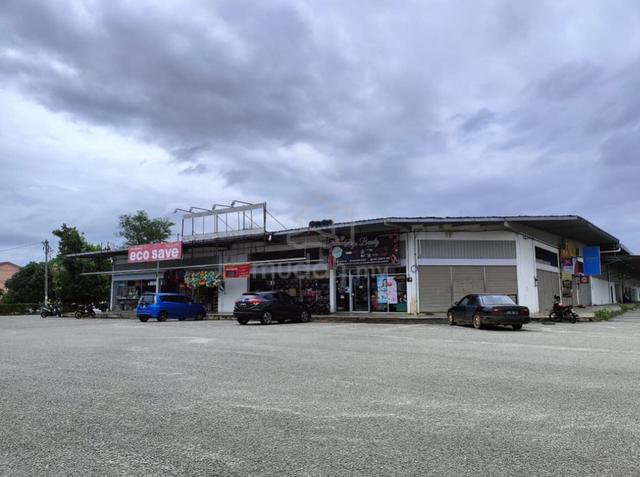 Commercial Lot with Spacious Space at Bera FOR RENT!!! 2