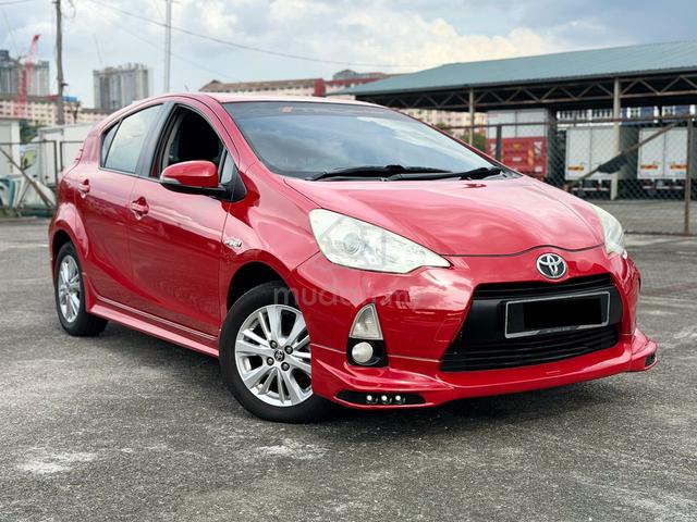 2013 Toyota PRIUS C 1.5 TRD SPORTIVO HYBRID B/KIT - 1