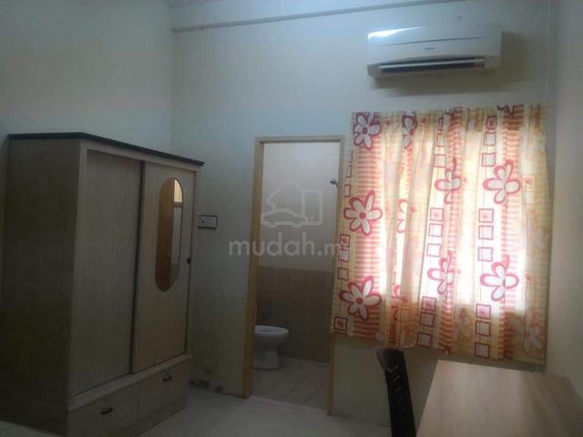 Master Room Unigarden for rent 1