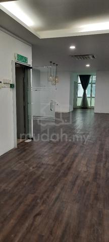 Partly furnished shop office at 4/6 Bandar Puteri, Puchong. 4