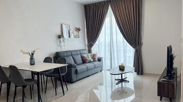 The M @ Medini Macrolink 1