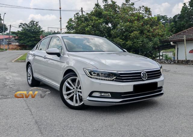 2018 Volkswagen PASSAT 2.0 TSI HIGHLINE B8 Premium - 1