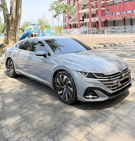 Volkswagen Arteon 2.0 TSI R-Line 4Motion 2024 - 1