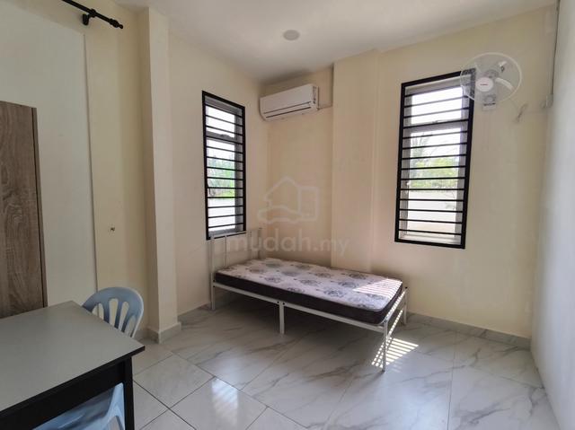 Fully Furnished Johor Kulai Room For Rent 1