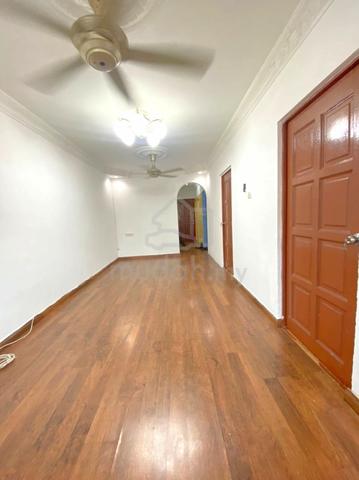 Apartment Idaman 1
