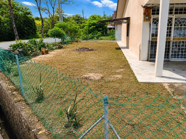 TAMAN GADONG JAYA, Corner Lot Single Storey,basic unit untuk dijual 1