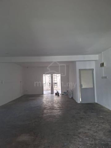 Sungai Dua Gelugor Lorong Helang 1ST FLOOR Shop/office 1400sf Near USM 1