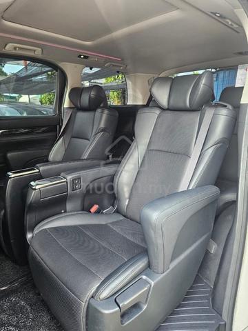 ( ONE OWNER ) 2018 Toyota ALPHARD 2.5 SC (A) - 5