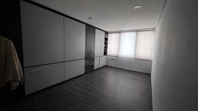 Renovated & Partially Furnished Main Road Office Bandar Puteri Puchong 1