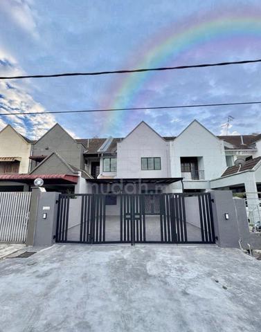Permas double storey for sale 22x75 freehold 5bed sale 1