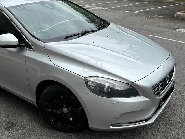 2015 Volvo V40 2.0 T5 ORI KM OZ RIM HOTHATCH 245HP - 2