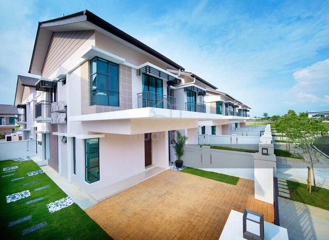 Freehold Double Storey Homes Now Available in Banting 1
