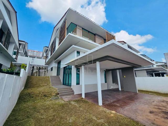 View Gunung๐ฏ SEMI-D 2 ยฝ Tingkat Taman Bukit Sarimban, Sikamat, N.S 1