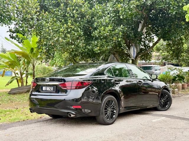 ON THE ROAD 2015 Lexus ES250 2.5 LUXURY (A) - 5