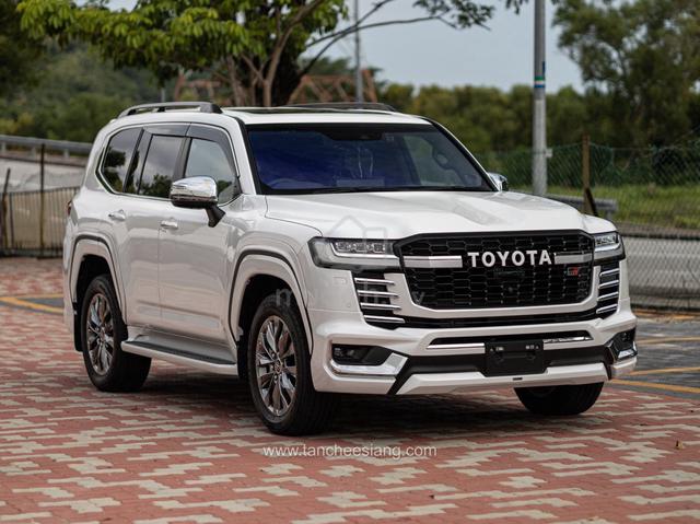2024 Toyota Land Cruiser 3.5 ZX Petrol 6A Bodykit - 1
