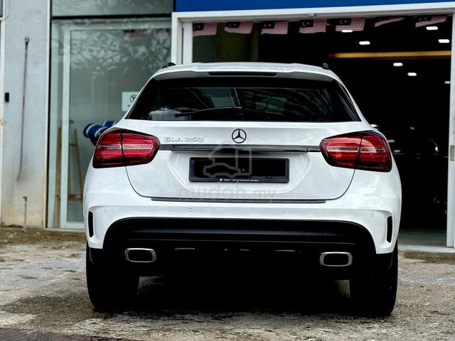 2017 2018 Mercedes Benz GLA250 4MATIC 2.0L OFFER - 4