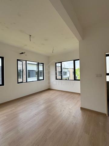 Nice Corner Lot Townhouse with extra land Diamond City 1