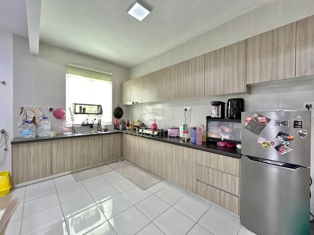 Residensi Adelia 5