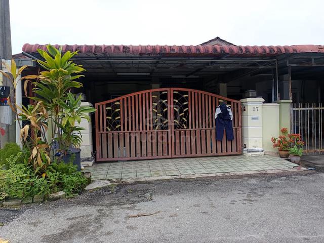 Below MV Salak Tinggi Sepang for sale 1