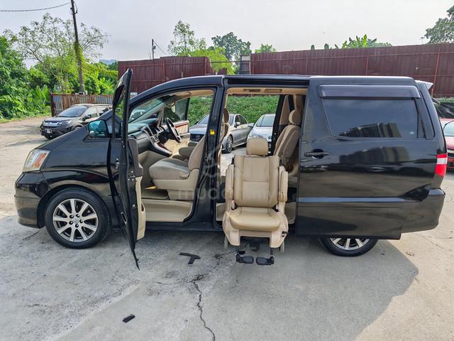 2004 Toyota ALPHARD 3.0 (A) WHEELCAB KERUSI RODA - 1