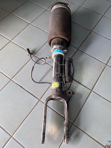 Mercedes R-Class (W251/V251) Bilstein Airmatic - photo 2 of 6