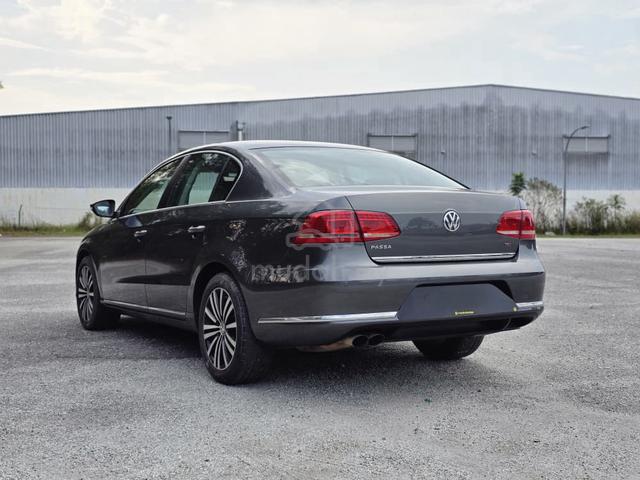 2012 Volkswagen PASSAT 1.8 TSI FULLSPEC. PREMIUM. - 2