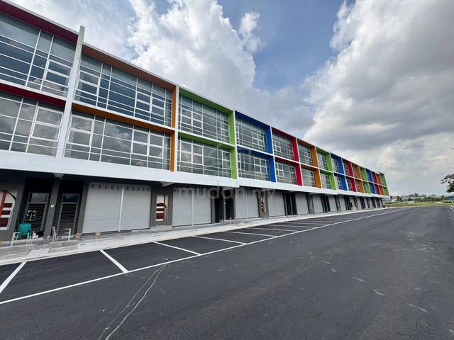 Dato Onn 3 Storey Shoplot Facing Main Road 1