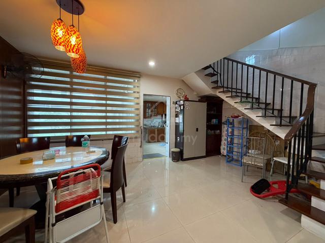 Double Sty Semi Detached At Greenlane, Island Park 1