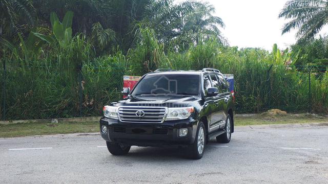 Toyota Land Cruiser 𝟰.𝟱 DIESEL - 1