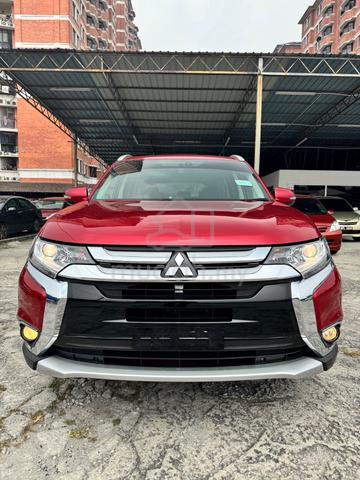 Mitsubishi Outlander 2.4 Mivec 170HP 7 Seater SUV - 4