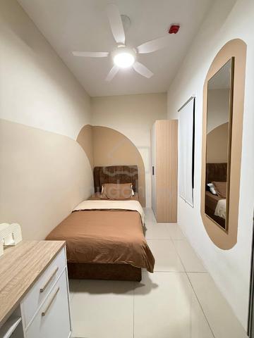 Cozy Small Room 1