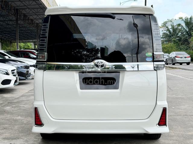 2018 Toyota VOXY 2.0 ZS (A) - 5