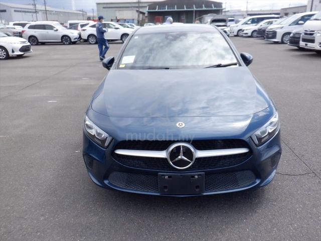 FULL LOAN 2021 Mercedes Benz A180 1.3 (A) - 4